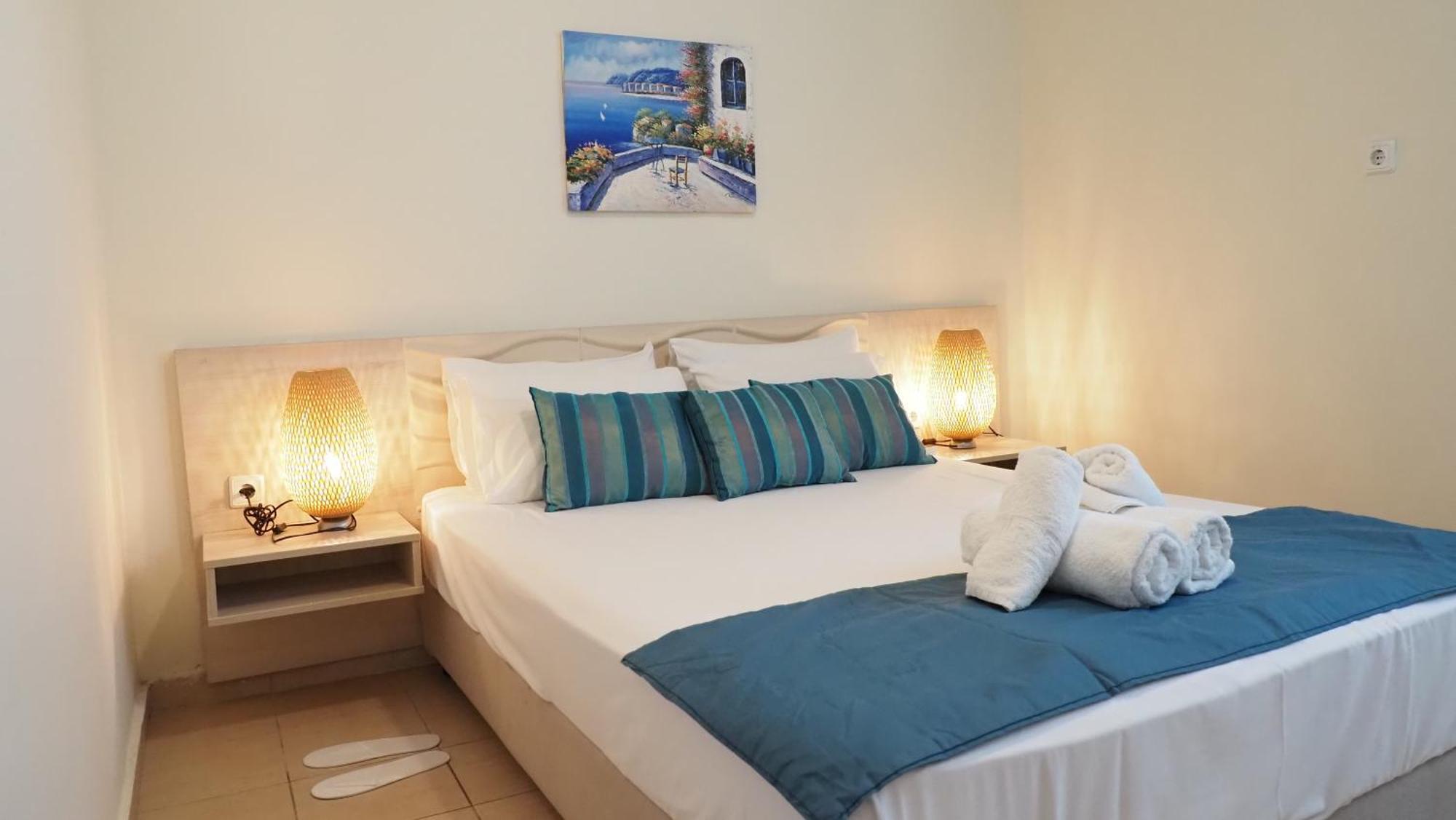 مولا كاليفا Leonidas Apartments And Suites المظهر الخارجي الصورة