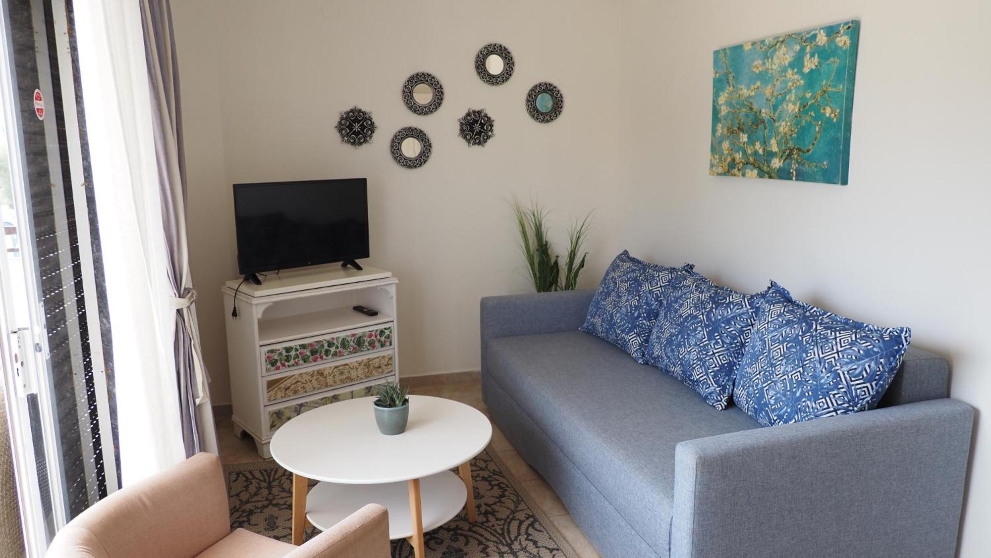 مولا كاليفا Leonidas Apartments And Suites المظهر الخارجي الصورة
