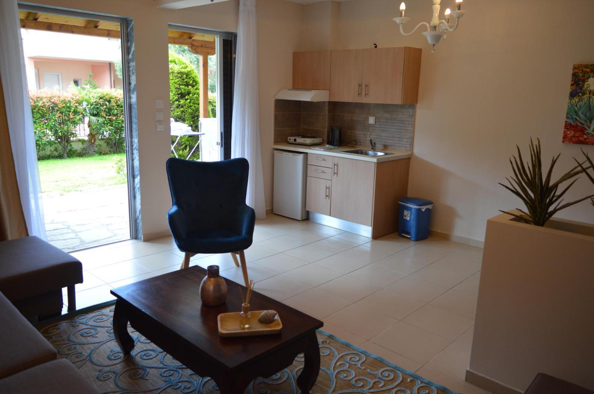 مولا كاليفا Leonidas Apartments And Suites المظهر الخارجي الصورة