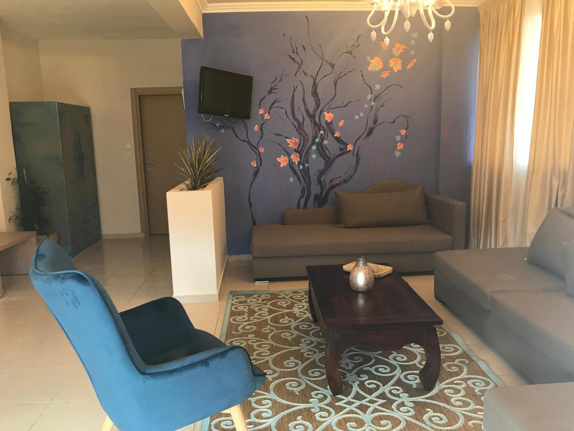 مولا كاليفا Leonidas Apartments And Suites المظهر الخارجي الصورة