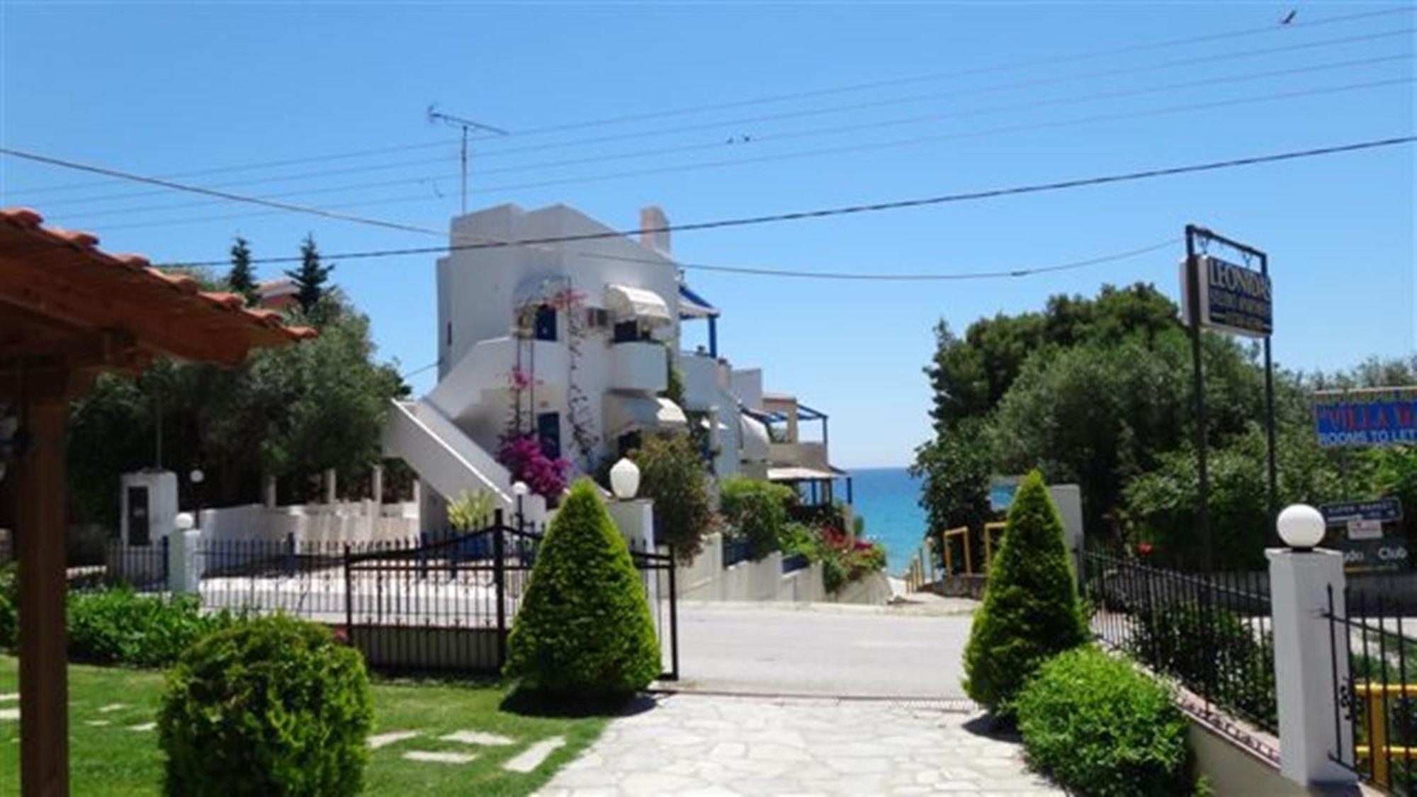 مولا كاليفا Leonidas Apartments And Suites المظهر الخارجي الصورة